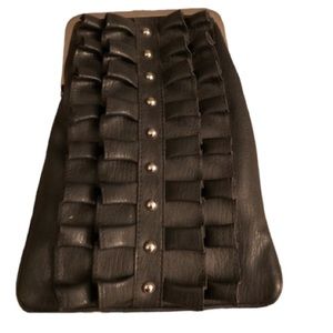 Jessica Simpson black crossbody with kiss lock & silver detail